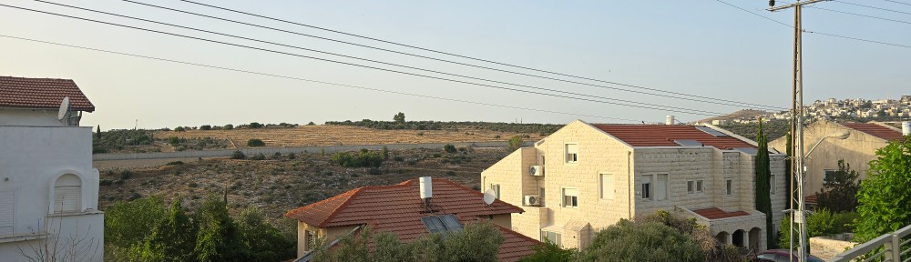 Hashmonaim and separation barrier