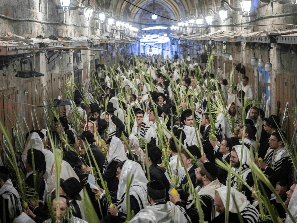 A Siddur on the Temple Mount Is Now a “Highly Dangerous&nbsp;Development”